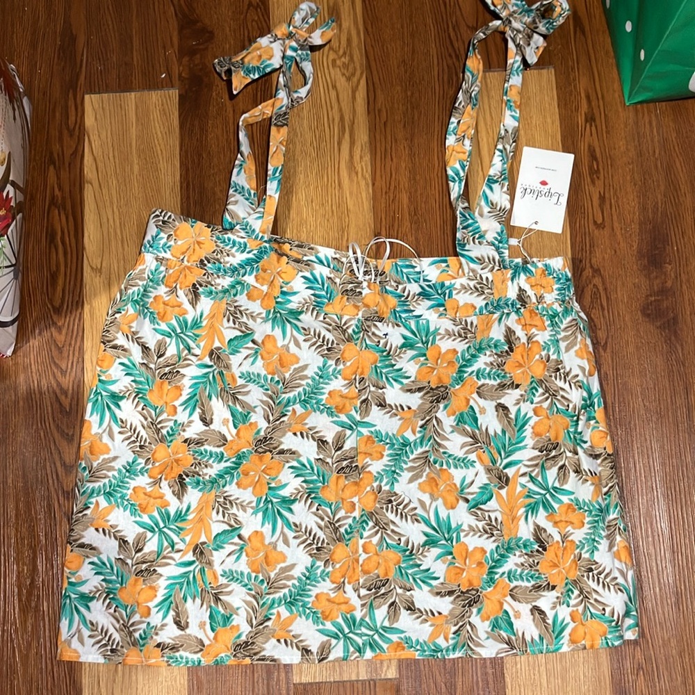 Suspender like skirt